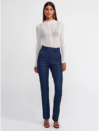 Jersey slim fit de canalé con cuello semicisne dilvin