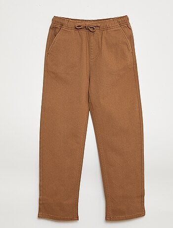 Jogger con cordones ajustables