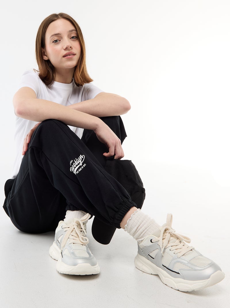 Joggers corte barrel de algodón liso Negro - Kiabi