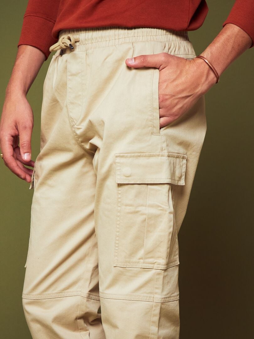 Jogpant con bolsillos con solapa BEIGE - Kiabi