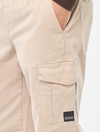 Jogpant con bolsillos con solapa