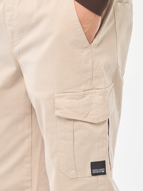 Jogpant con bolsillos con solapa - Kiabi