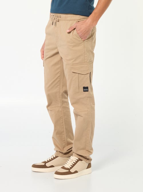 Jogpant con bolsillos de solapa - Kiabi