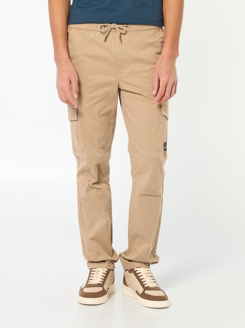 Jogpant con bolsillos de solapa - Kiabi