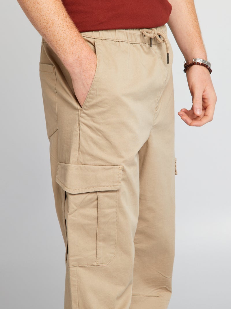 Jogpant con bolsillos de solapa BEIGE - Kiabi