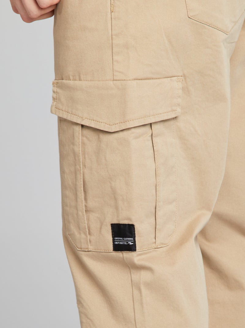 Jogpant con bolsillos de solapa BEIGE - Kiabi