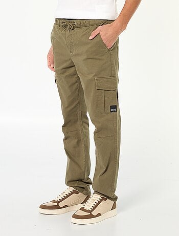 Jogpant con bolsillos de solapa