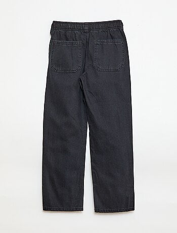 Jogger con cintura elástica y cordón ajustable