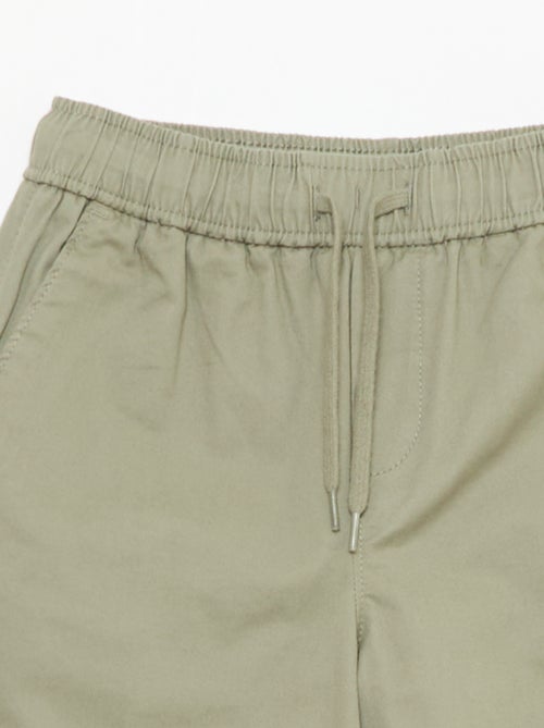 Jogpant liso con dobladillos - Kiabi