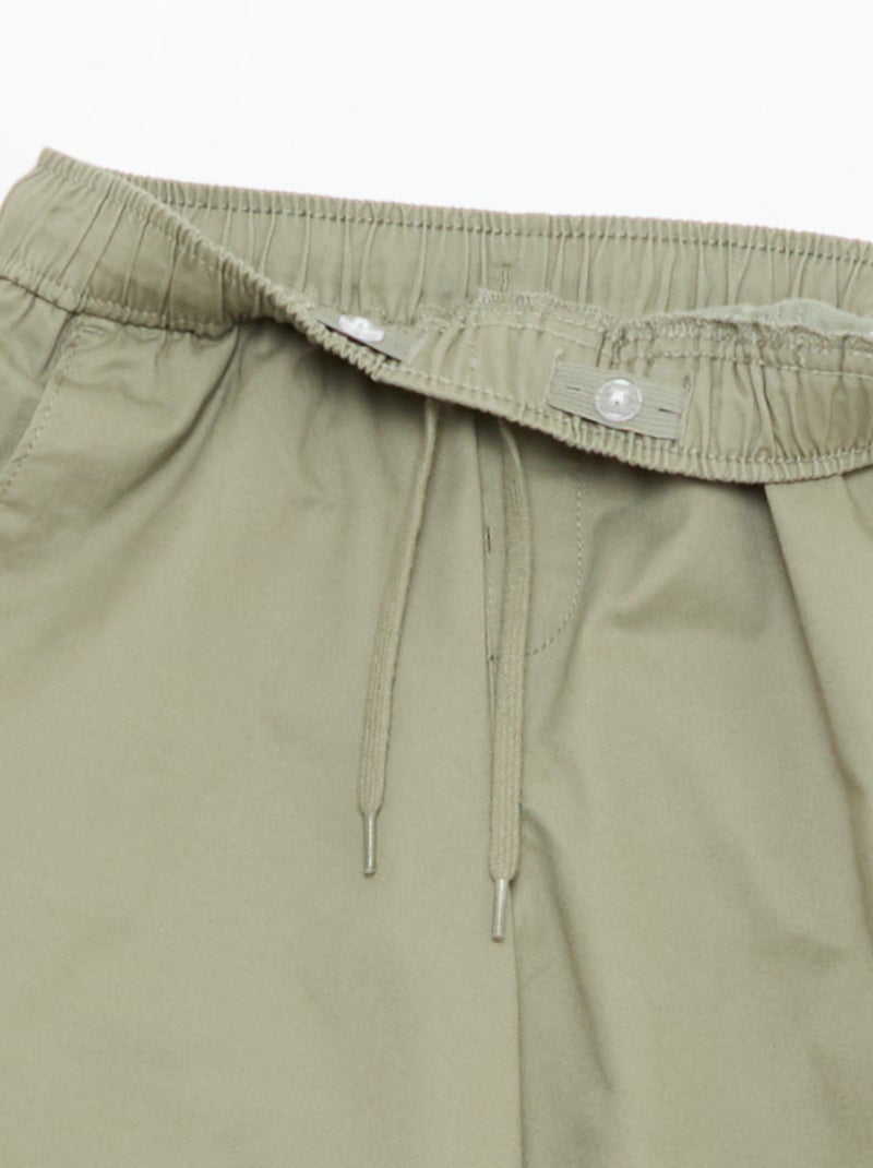 Jogpant liso con dobladillos Verde - Kiabi
