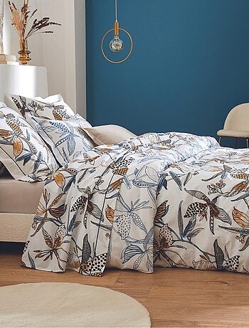 Juego de cama con flores exuberantes