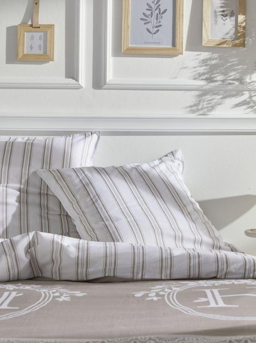 Juego de cama de 3 piezas estilo Home a rayas - Kiabi Juego de cama de 3 piezas estilo Home a rayas - Kiabi