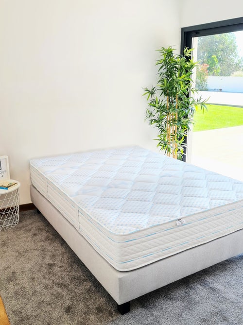 Juego de cama de espuma viscoelástica de 24 cm + somier de láminas gris - Kiabi Juego de cama de espuma viscoelástica de 24 cm + somier de láminas gris - Kiabi