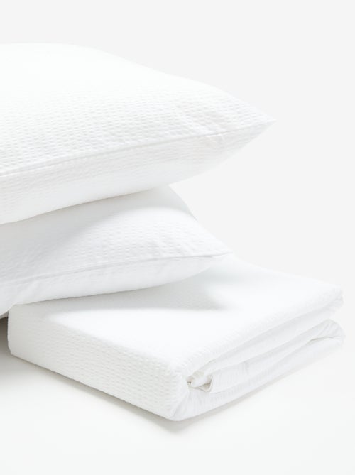 Juego de cama de seersucker para 2 personas 240 x 220 cm - Kiabi Juego de cama de seersucker para 2 personas 240 x 220 cm - Kiabi
