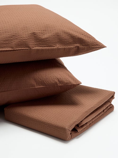 Juego de cama de seersucker para 2 personas 240 x 220 cm - Kiabi Juego de cama de seersucker para 2 personas 240 x 220 cm - Kiabi
