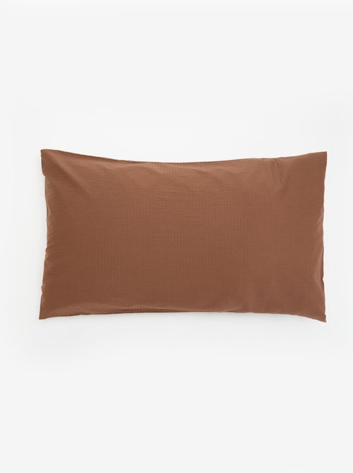 Juego de cama de seersucker para 2 personas 240 x 220 cm - Kiabi Juego de cama de seersucker para 2 personas 240 x 220 cm - Kiabi