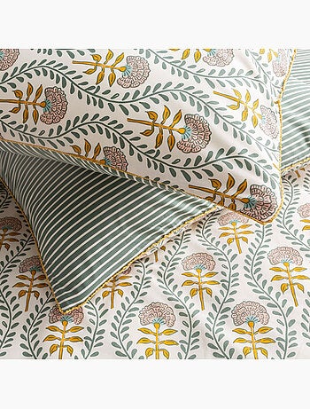 Juego de cama doble a rayas con encanto floral