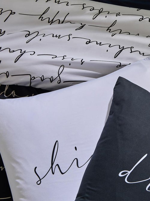 Juego de cama para dos personas con diseño reversible - Kiabi Juego de cama para dos personas con diseño reversible - Kiabi