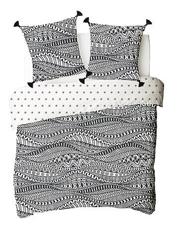 Juego de cama para dos personas de estilo étnico con pompones