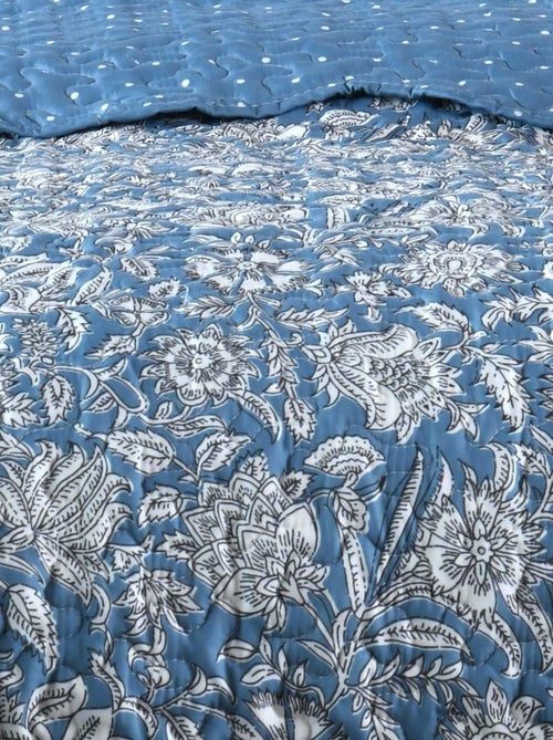 Juego de sábanas y fundas de almohada reversibles de estilo floral - Kiabi Juego de sábanas y fundas de almohada reversibles de estilo floral - Kiabi
