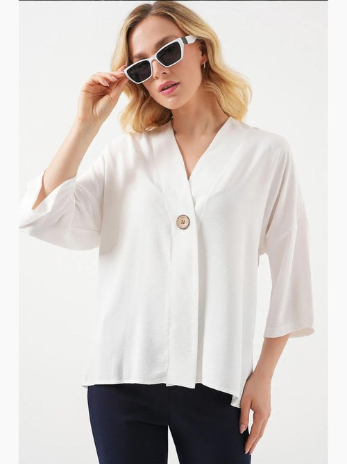 Kimono con cuello en v, mangas tres cuartos y botones bdart - Kiabi Kimono con cuello en v, mangas tres cuartos y botones bdart - Kiabi
