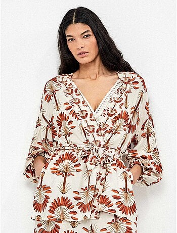 Kimono corto estampado de palmeras con ajustable en cintura