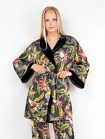 Kimono reversible en tejido de satén y terciopelo