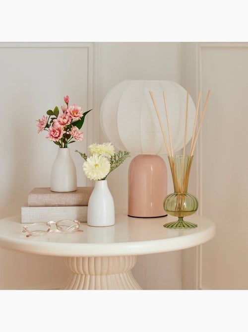 Lámpara de mesa de acero con diseño moderno - Kiabi