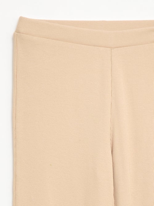 Legging acampanado de canalé - Kiabi Legging acampanado de canalé - Kiabi