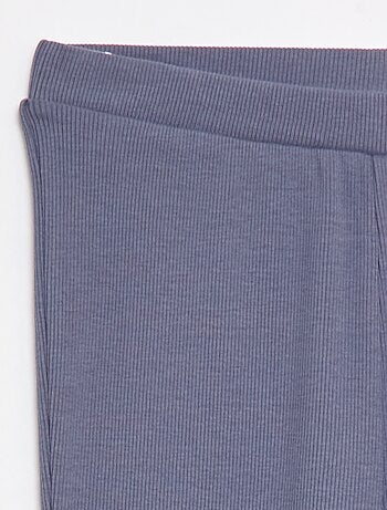 Legging acampanado de canalé