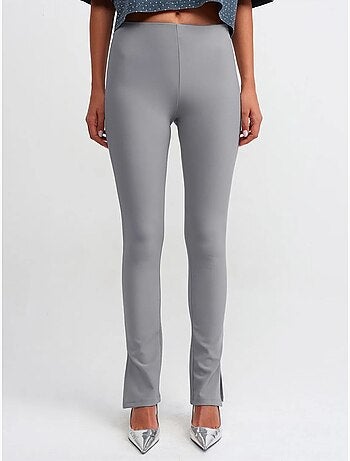 Leggings de tiro alto acampanados con abertura