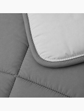Ligero edredón reversible bicolor de microfibra de 200 g/m²