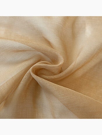 Liso con ojales grandes