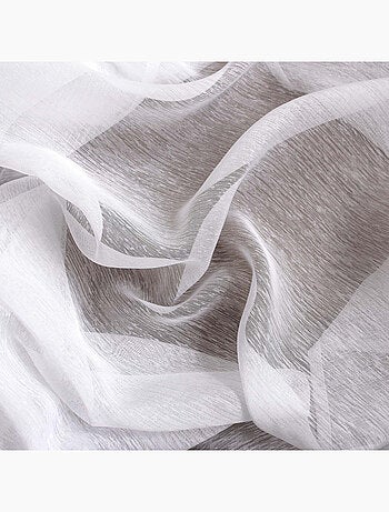 Liso con ojales grandes