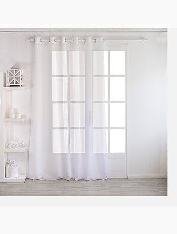 Liso con ojales grandes