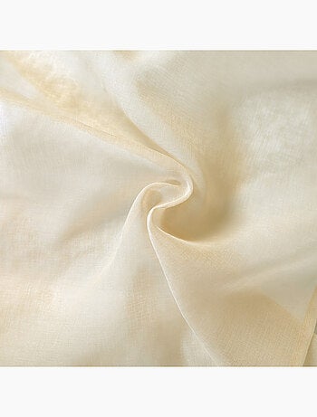 Liso con ojales grandes