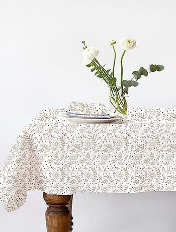 Lote de 1 mantel cuadrado + 2 servilletas con estampado floral