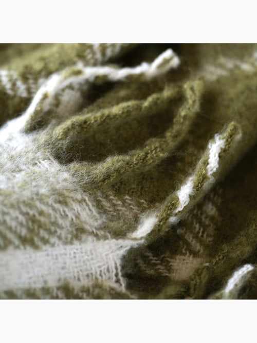 Manta a cuadros con aspecto de mohair y flecos - Kiabi Manta a cuadros con aspecto de mohair y flecos - Kiabi