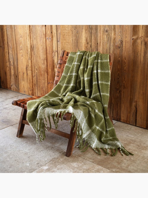 Manta a cuadros con aspecto de mohair y flecos - Kiabi Manta a cuadros con aspecto de mohair y flecos - Kiabi