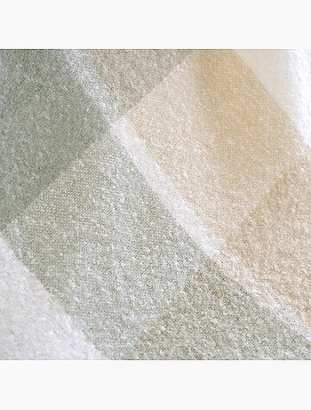 Manta a cuadros con aspecto de mohair y flecos