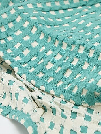 Manta bicolor con diseño gofrado (180 x 200 cm)