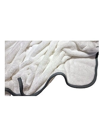 Manta blanca lisa para bebé