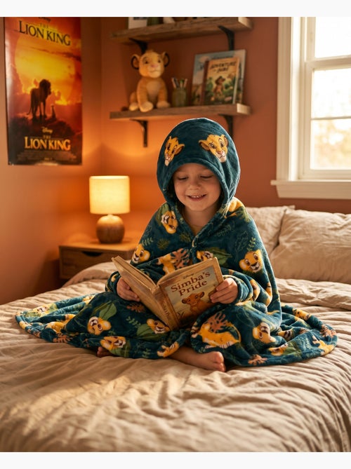 Manta con Capucha Franela El Rey León Simba 120x150cm – Suave y Cálida – Licencia Oficial Disney - Kiabi Manta con Capucha Franela El Rey León Simba 120x150cm – Suave y Cálida – Licencia Oficial Disney - Kiabi