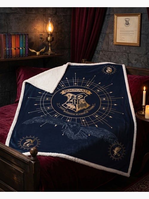 Manta Coral & Sherpa Harry Potter Hogwarts 130x170cm – Escudo Dorado – Licencia Oficial - Kiabi Manta Coral & Sherpa Harry Potter Hogwarts 130x170cm – Escudo Dorado – Licencia Oficial - Kiabi