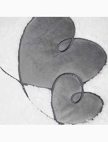 Manta efecto borreguito con diseño de corazones