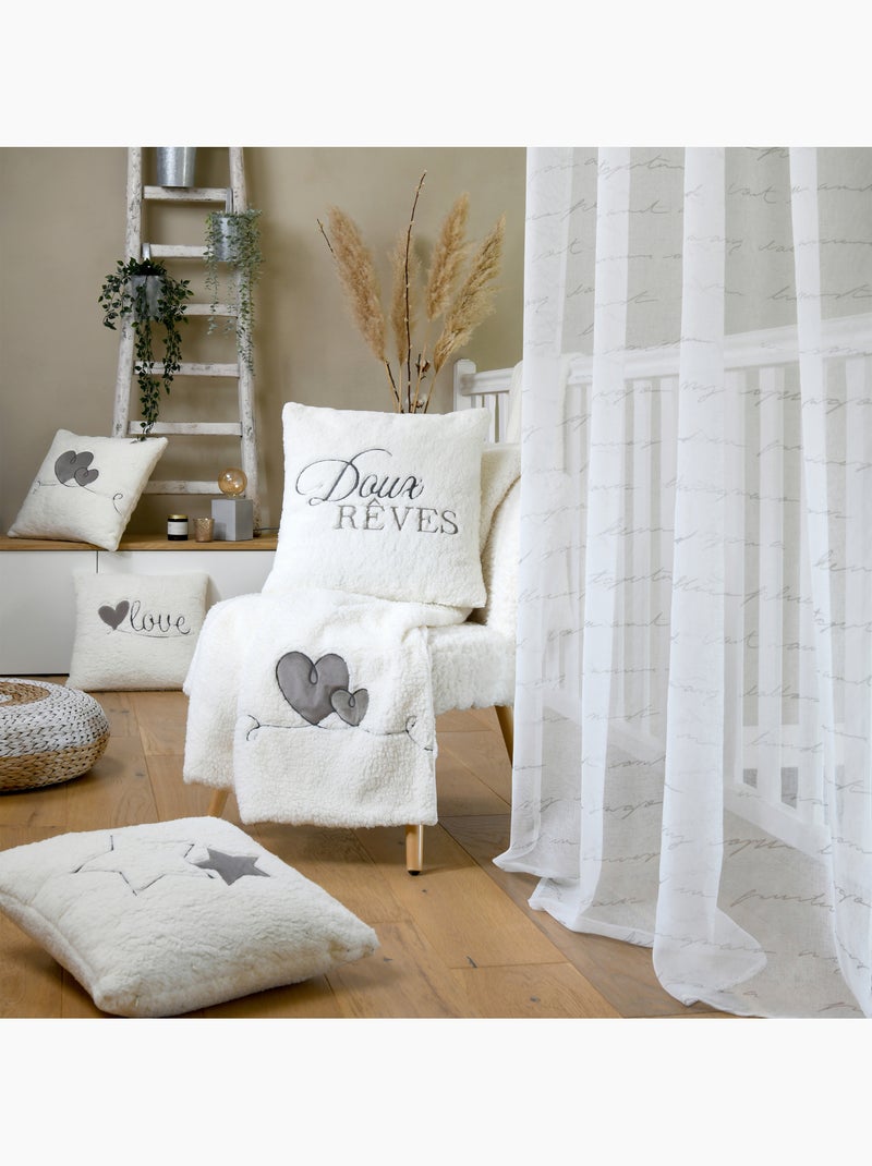 Manta efecto borreguito con diseño de corazones Taupe - Kiabi
