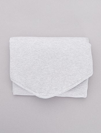 Manta envolvente con cierre de velcro - Kiabi