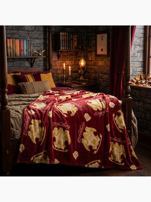 Manta Franela Harry Potter Hogwarts 110x150cm – All-Over Escudos - Kiabi