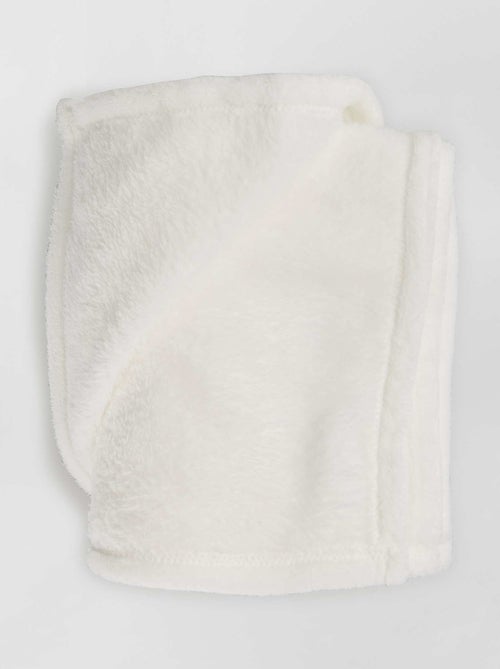 Manta lisa en tejido polar - Kiabi