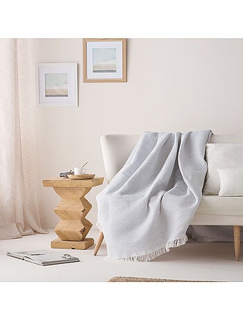 Manta Plaid, tejido texturizado de hilo tintado con relieve en nido de abeja, con flecos - Gamusi